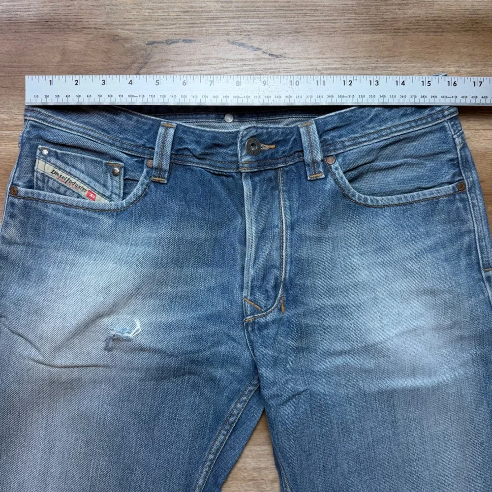 Diesel Larkee‎ Jeans Mens 31x32 Blue Regular Straight Leg Distressed Wash 008J4